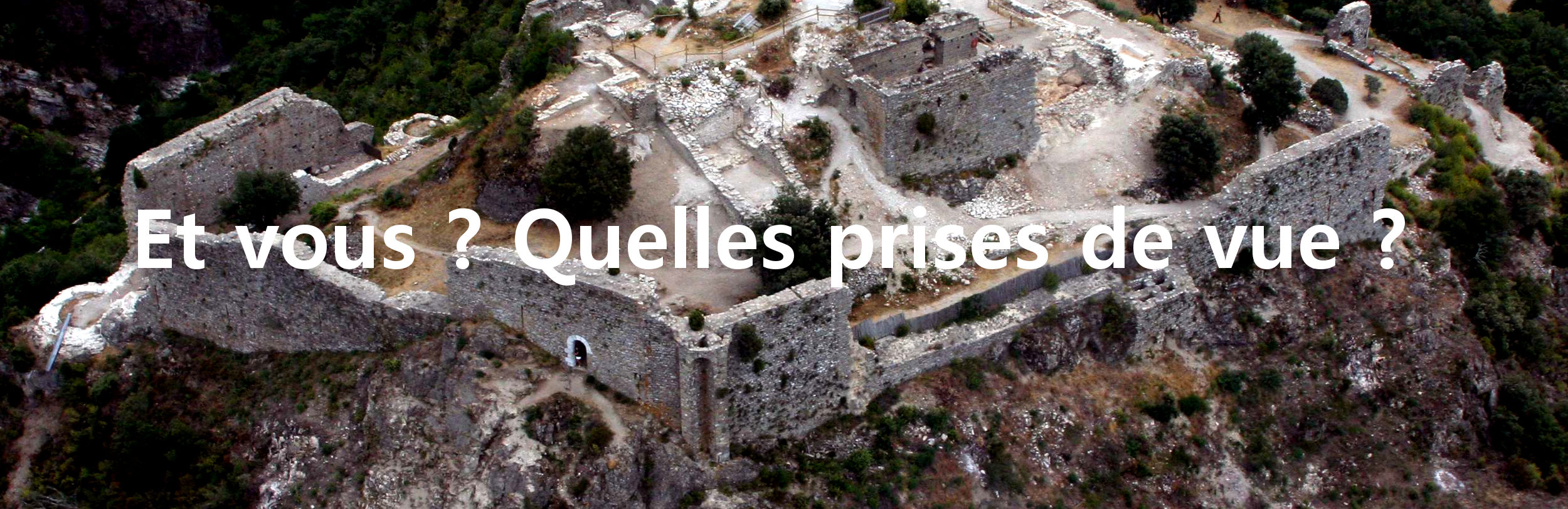 Vue aérienne drone Termes château cathare