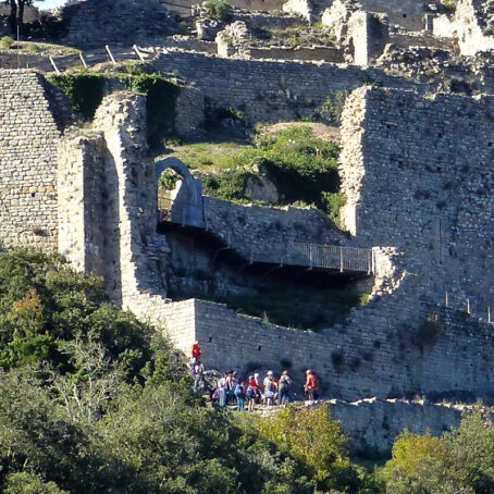 accès à la forteresse de Termes